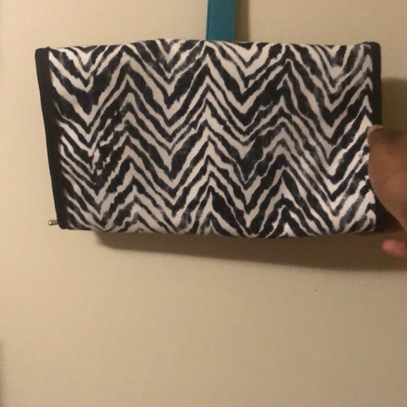 Carry on - Picture 2 of 2